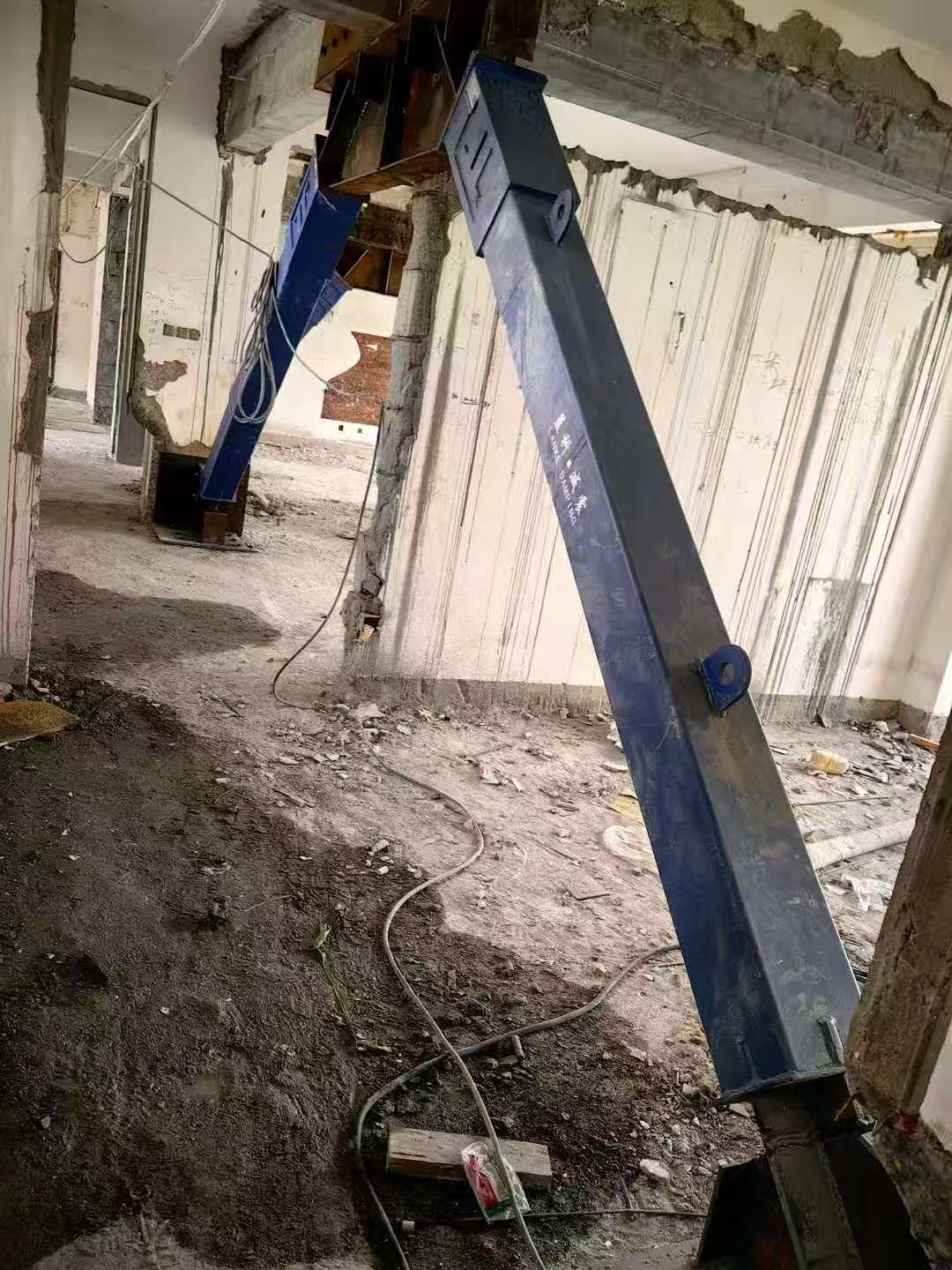 青县柱子粘钢加固施工工艺